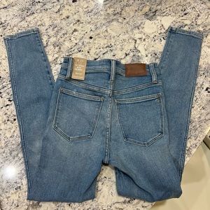 Madewell High rise skinny jeans size 25
